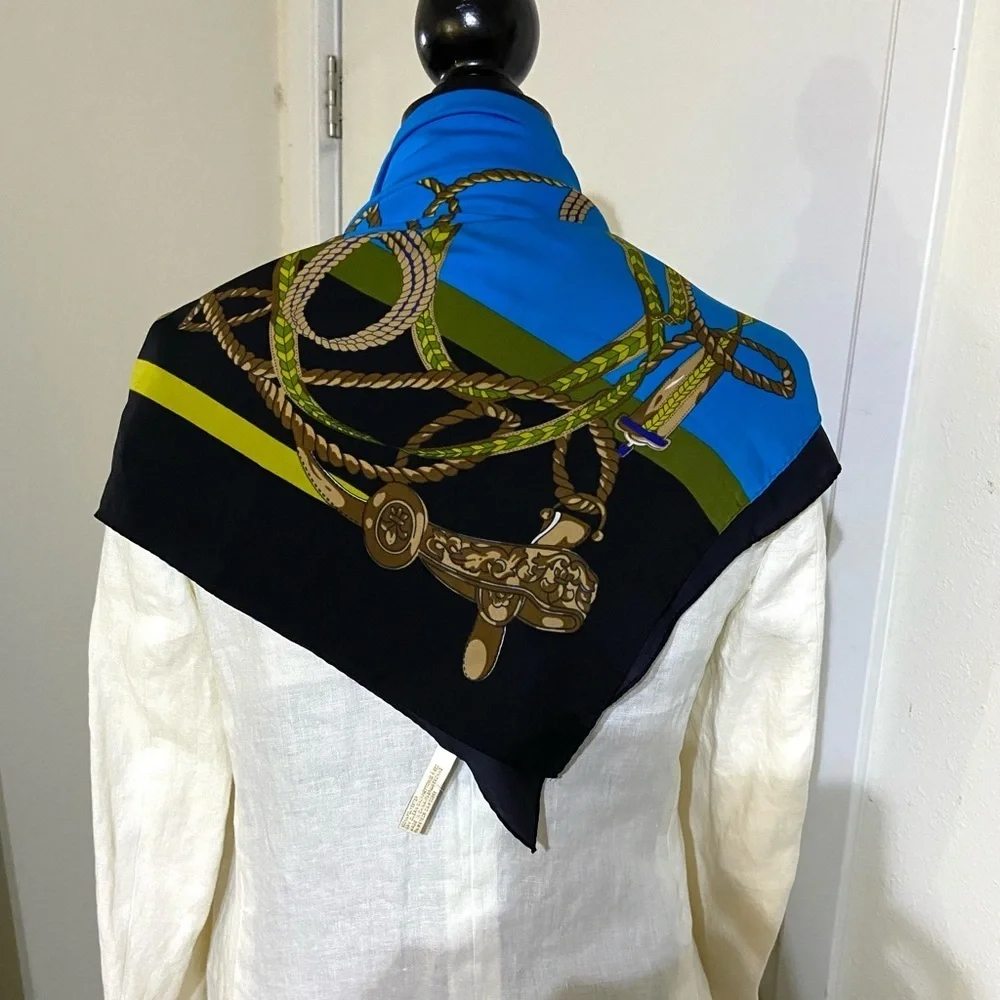 Collectioneighteen scarf - Picture 2 of 10